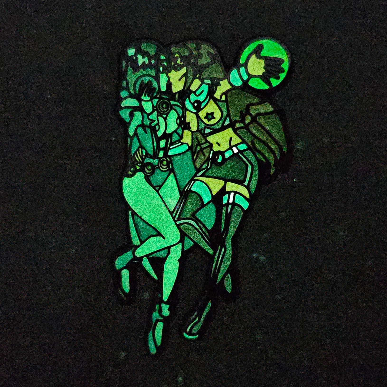 Kinked Raven &amp; Starfire Love Kinky Titans Erotic Comic Book Cartoon Enamel Pins Hat Pins Lapel Pin Brooch Badge Festival Pin