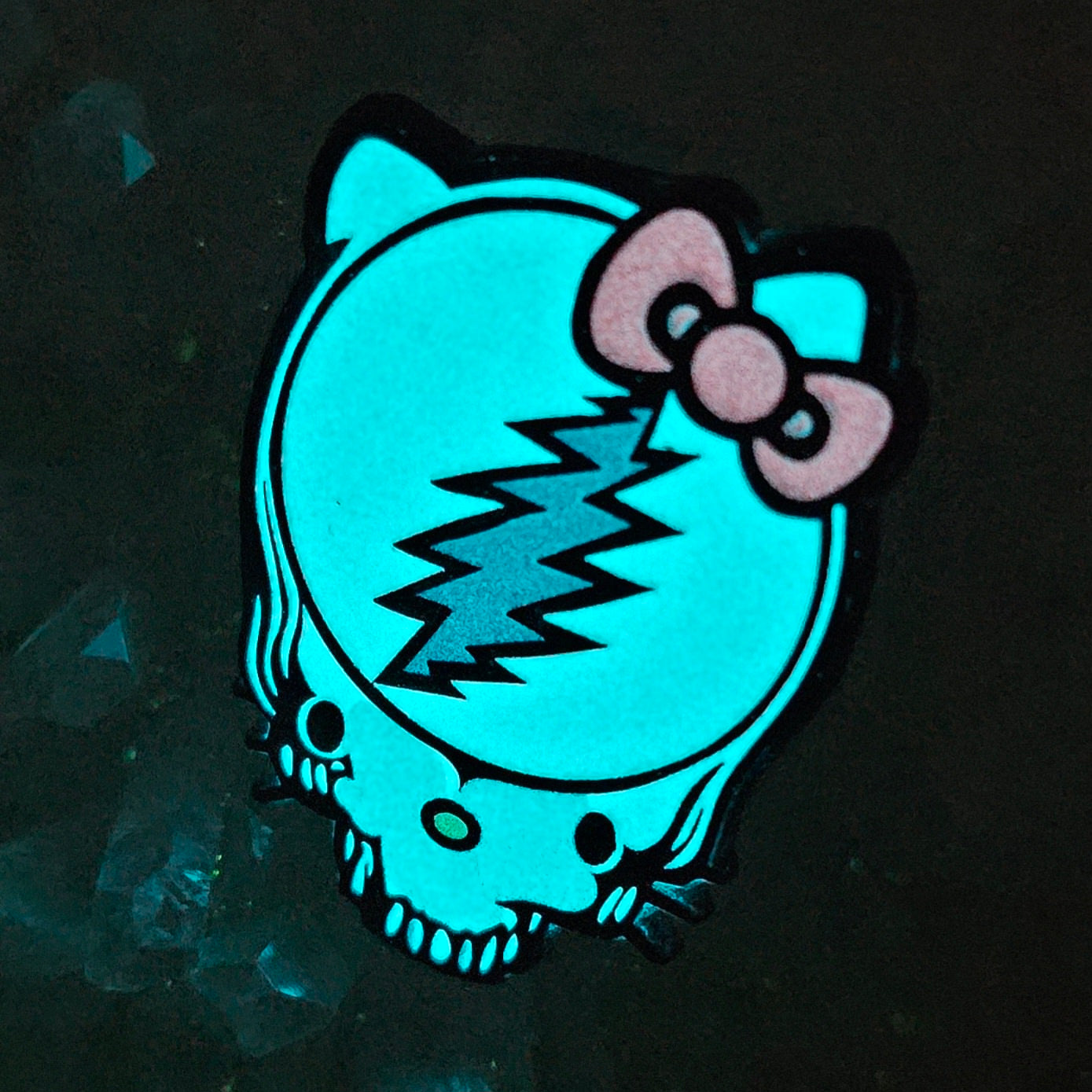 10 Pack - Hello Grateful Kitty Stealie Dead Lot 13 Point Bolt 90s Cartoon Wholesale Glow Enamel Pin Hat Pin Bulk Lapel Pin Brooch Badge Festival Pin
