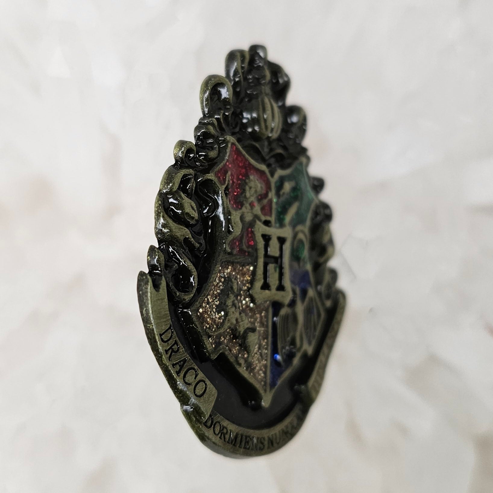 Hogwarts School Crest Harry Potter 3D Metal Epoxy Glitter Enamel Pins Hat Pins Lapel Pin Brooch Badge Festival Pin