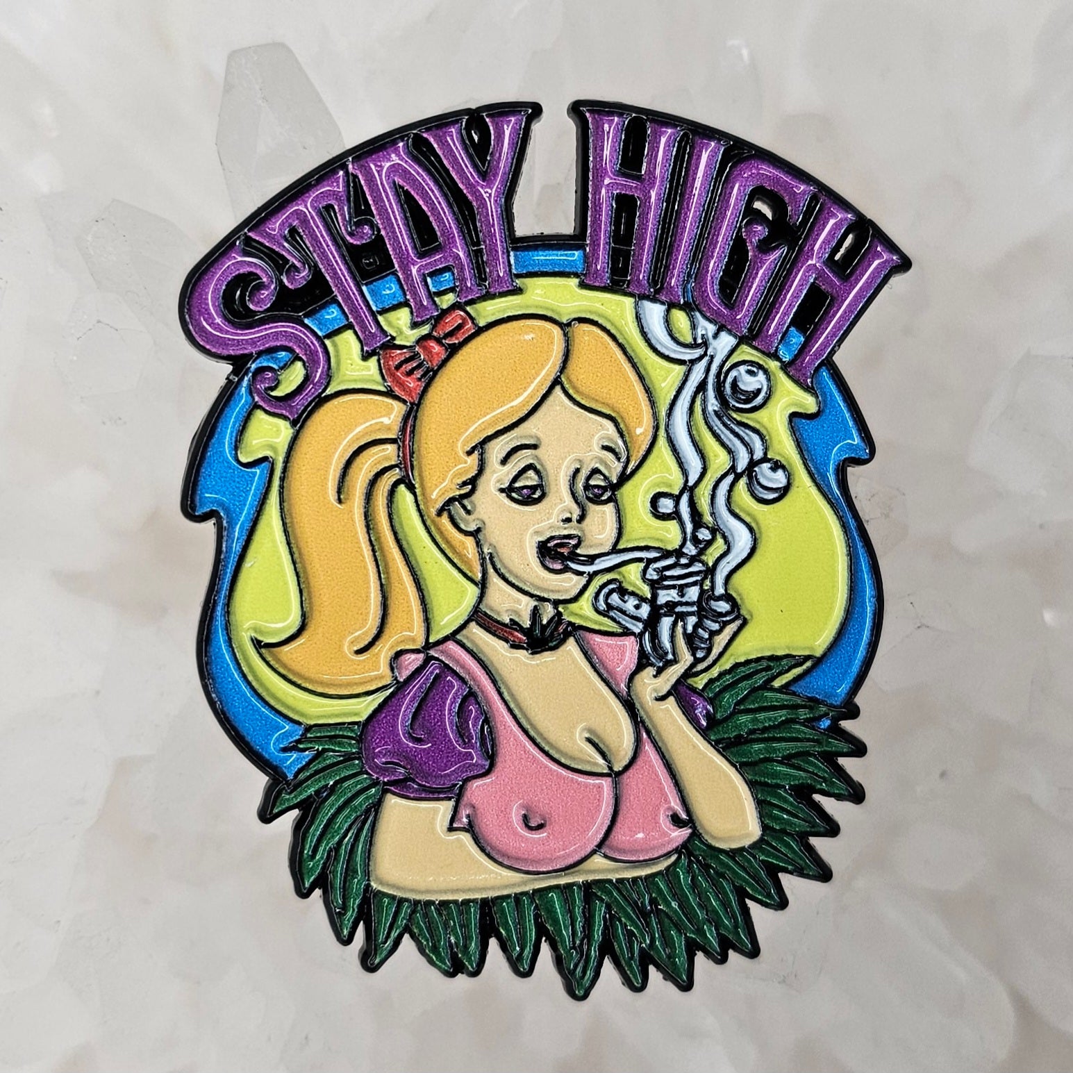Stay High Alice Pin Up In Wonderland Weed Enamel Pins Hat Pins Lapel Pin Brooch Badge Festival Pin