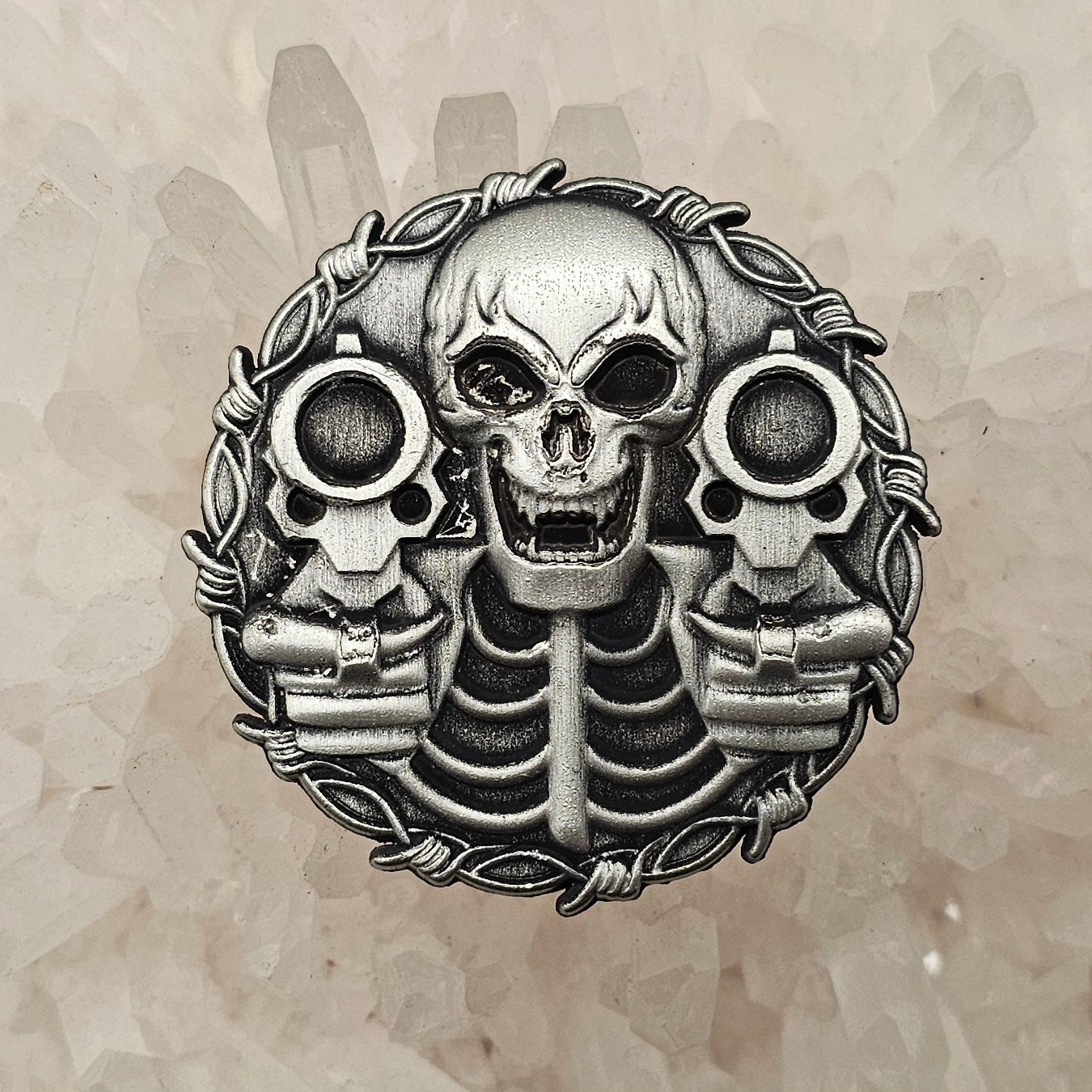 Maniac Revolver Skeleton Gun Show Creepy Horror 3D Metal Enamel Pins Hat Pins Lapel Pin Brooch Badge Festival Pin