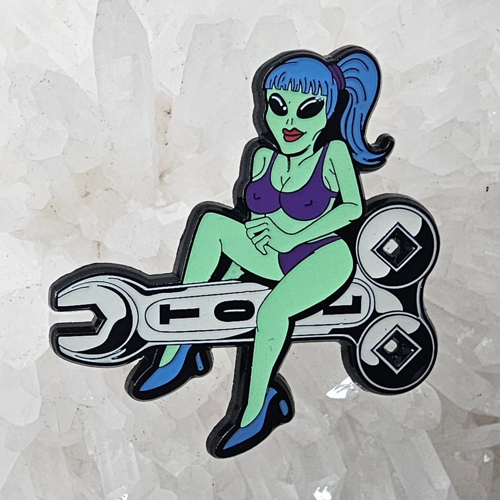 Sexy Tool Alien Girl Martian Babe Green Rock Music Enamel Pins Hat Pins Lapel Pin Brooch Badge Festival Pin