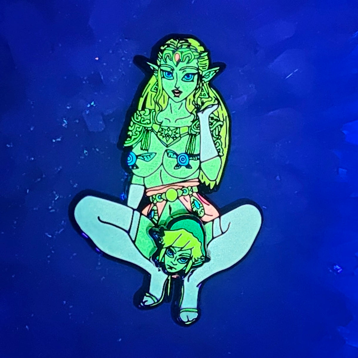 Kinky Zelda &amp; Link Legend Of Video Game Spinner Glow Enamel Pins Limited Edition Hat Pins Lapel Pin Brooch Badge Festival Pin