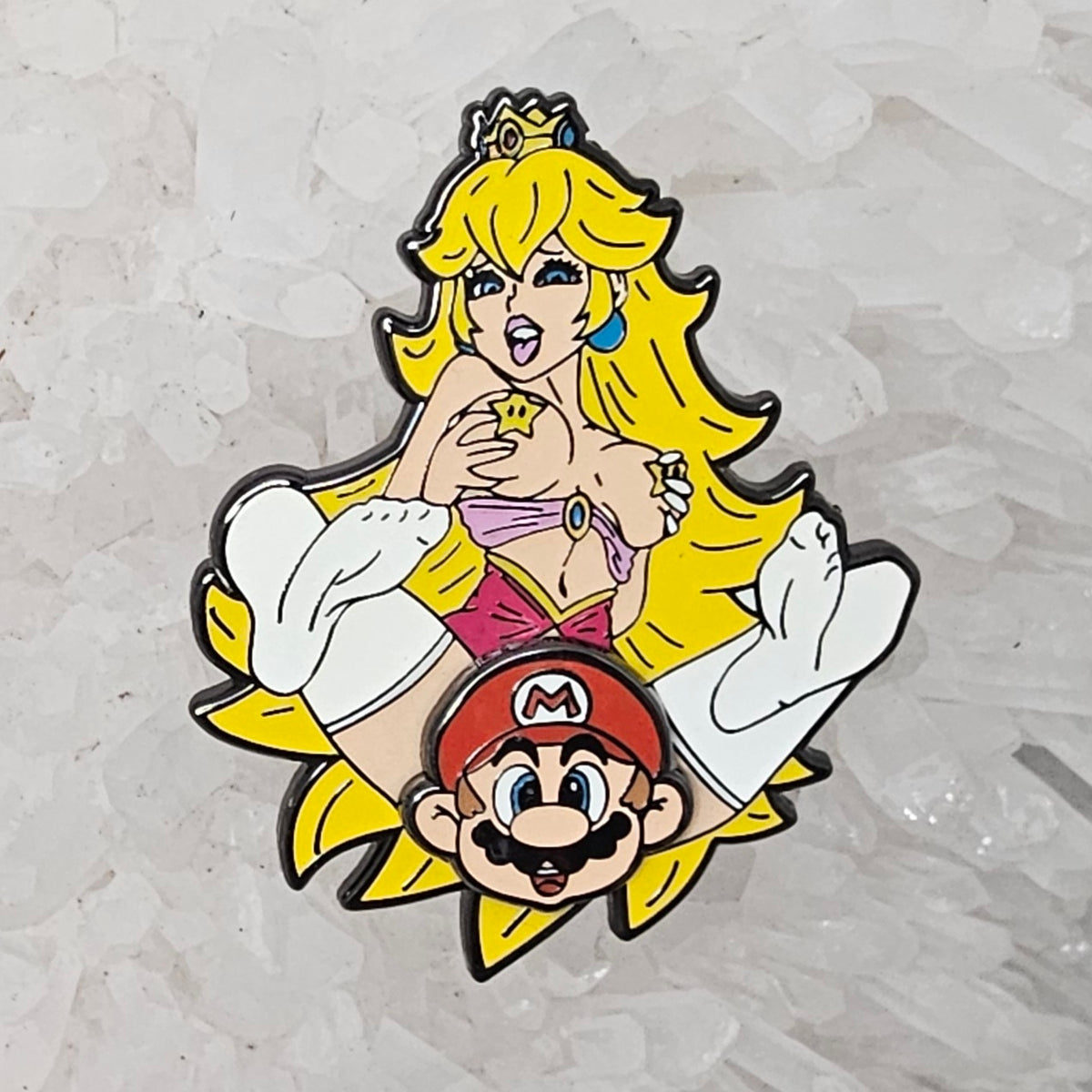 Peaches &amp; Cream Mario Video Game Kinked Princess Sexy Peach Spinner Glow Enamel Pins Hat Pins Lapel Pin Brooch Badge Festival Pin