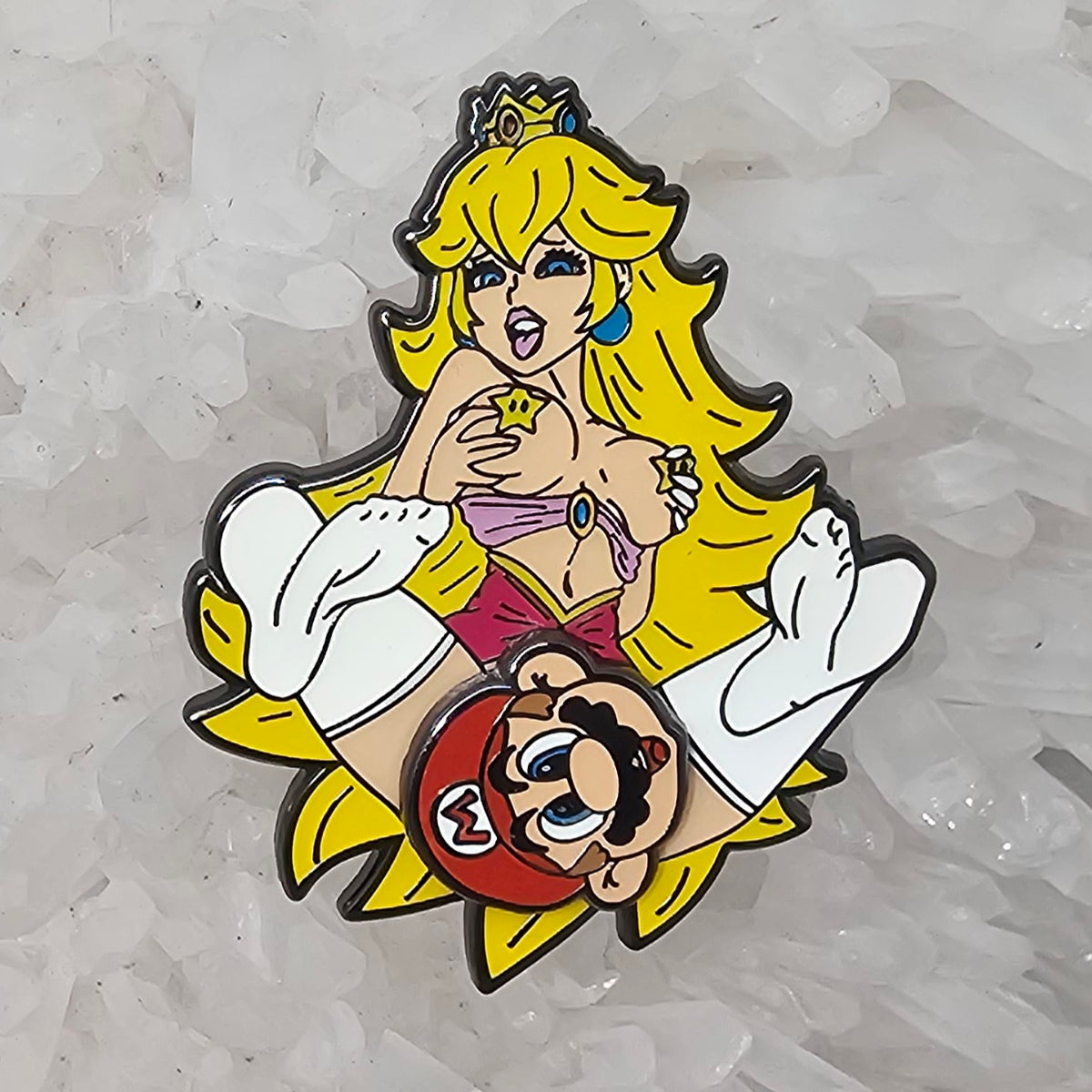 10 Pack - Peaches &amp; Cream Mario Video Game Kinked Princess Sexy Peach Wholesale Spinner Glow Enamel Pins Bulk Hat Pins Lapel Pin Brooch Badge Festival Pin