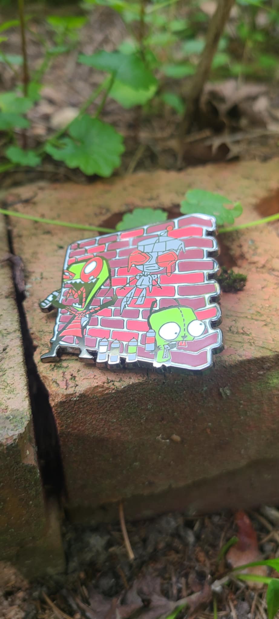 Gir Pin 5 Pack - Girffiti Invader Gir Graffiti Zim Wholesale Glow Enamel Pins ...